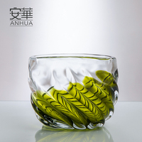 Vase moderne en verre vert clair pour la flore Vase de table en verre ondulé fait à la main Art déco Design nordique Home Living Wedding Christmas