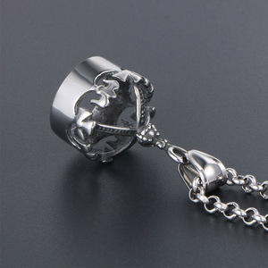 Collar con colgante de corona de acero de titanio para hombres y mujeres SP226 - Product Image 2