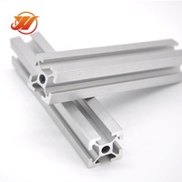 Profilé en aluminium industriel 2525 anodisé argenté, quincaillerie personnalisée pour simulateur de course et cadres de simulateur