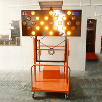 VMS Trailer Panneau à messages variables Panneau fléché à énergie solaire Led Support de trafic mobile Panneau de flèche ambre Remorque routière