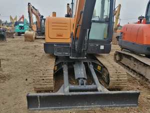 Excavatrice d'occasion SANY SY60C Mini 6 tonnes, pelle hydraulique sur chenilles d'occasion SY75C SY95C en stock pour la vente et la livraison mondiales - Product Image 2