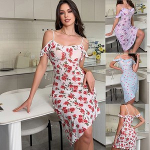 Robe de nuit asymétrique tendance sans manches B360 pour femme avec ceinture, motif floral rose, coupe ajustée à une épaule - Product Image 4