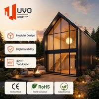 Maison préfabriquée de luxe de 32 m² en forme de A, maison modulaire à deux étages, petite maison durable en structure acier, cabane en forme de A pour le glamping
