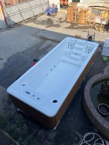 Piscina de spa independiente al aire libre <span class=keywords><strong>Jacuzzi</strong></span> grande 6m Bañera de hidromasaje Piscina sin fin con control inteligente calentado para 5-6 personas - Product Image 6