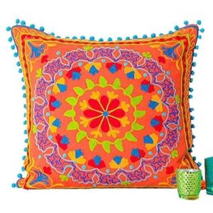 Cojín de Algodón Hecho a Mano con Patrón Naranja, Cojín de Algodón con Parches Hecho a Mano en India con Borlas - Product Image 1