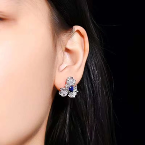 SGARIT Bijoux de luxe en or 18 carats, 1,55 ct, saphir bleu royal naturel, boucles d'oreilles à clous, design floral, pierres précieuses véritables, bijoux fins - Product Image 5