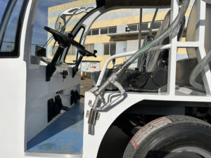 Milk Taxi: Solución para los Puntos de Dolor de la "Baja Eficiencia Alimentaria y las Relaciones de Alimentación Inadecuadas" en la Agricultura a Gran Escala. - Product Image 3