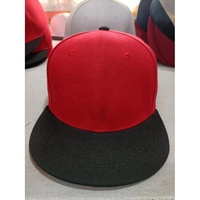 Casquettes ajustées personnalisées avec logo en gros pour hommes, en nylon, 6 panneaux, broderie, visière plate, couleur unie noire, style basique et tendance