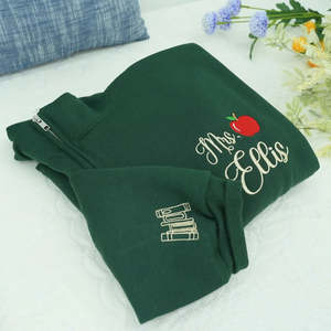 Sudadera bordada personalizada para profesores de la escuela, sudadera con cremallera de cuarto, cuello redondo, señora/Señorita, nombre, invierno, temporada de otoño, camiseta tejida en 3D - Product Image 1