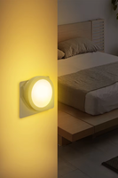 Veilleuse LED ABS de type Q avec adaptateur secteur enfichable, lampe de bureau écologique pour chambres d'enfants