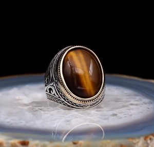 <span class=keywords><strong>Bague</strong></span> en pierres précieuses <span class=keywords><strong>oeil</strong></span> <span class=keywords><strong>de</strong></span> <span class=keywords><strong>tigre</strong></span> <span class=keywords><strong>de</strong></span> haute qualité avec gravures à la main plaqué acier inoxydable hommes anneaux 18k or argent gros bijoux - Product Image 2