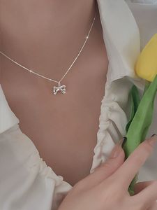 <span class=keywords><strong>LT</strong></span>-852 925 collana con fiocco in argento Sterling 2025 nuovo stile semplice alla moda catena di clavicola da donna Versatile popolare <span class=keywords><strong>Internet</strong></span> - Product Image 4