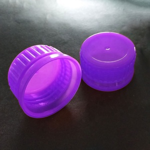 Tapas a Prueba de Manipulación con Franjas Verticales 38-410: Tapas de Sellado de Material PP para Aceite de Motor, Limpiadores de Inodoros, Productos Químicos - Product Image 3