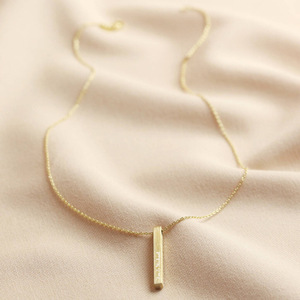 Gioielli minimalisti in oro 18 carati con incisione effetto opaco nome doganale collana con barra 3D verticale personalizzata per <span class=keywords><strong>donna</strong></span> <span class=keywords><strong>uomo</strong></span> - Product Image 5