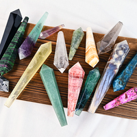 Prix usine cristal naturel pierre de guérison ornement clair Quartz sceptre baguette longue arc-en-ciel Fluorite Quartz tour pour la décoration