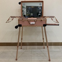 Valise de maquillage avec haut-parleurs, station de maquillage portable debout avec miroir éclairé par LED rose