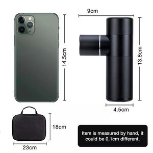 Mini <span class=keywords><strong>Pistola</strong></span> per Massaggio a Percussione Portatile in Metallo con Motore Brushless Ricaricabile, 6 Livelli di Velocità e 4 Testine - Product Image 4