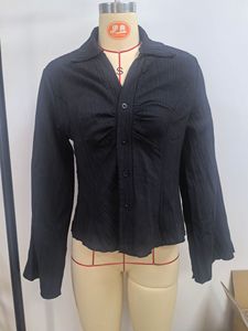 เสื้อคอวีลายทางติดกระดุมเม็ดเดียวสำหรับผู้หญิงมาใหม่หรูหรา - Product Image 6