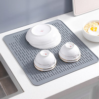 Tapis de séchage de vaisselle en silicone résistant à la chaleur, écologique, à séchage rapide et facile à nettoyer, pour comptoir de cuisine, évier et tiroir