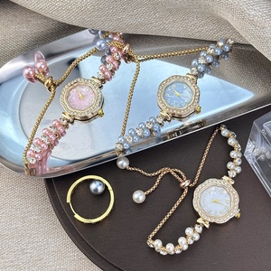 Nouvelles montres pour <span class=keywords><strong>femmes</strong></span> avec mouvement à quartz, motif tournesol, entièrement serties de perles et de diamants - Product Image 1