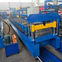 Machine de formage à rouleaux pour revêtement mural personnalisé, production de panneaux de façade métalliques, ligne de production pour projets d'exportation