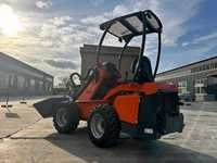 Industrieller Mini-Radlader mit 4WD-Hydrauliksystem, Wasserkühlung & Elektrostart, 800kg Hubkraft für den Einsatz in der Landwirtschaft
