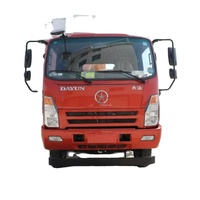 Camion-grue d'installation de garde-corps pour le levage de garde-corps routiers et les travaux de sécurité routière