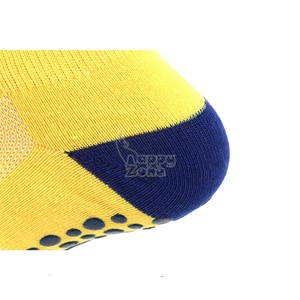 Calcetines de agarre para trampolín Arena, gimnasios de escalada, calcetines atléticos antideslizantes para niños al por mayor para eventos de equipo y alquiler - Product Image 5