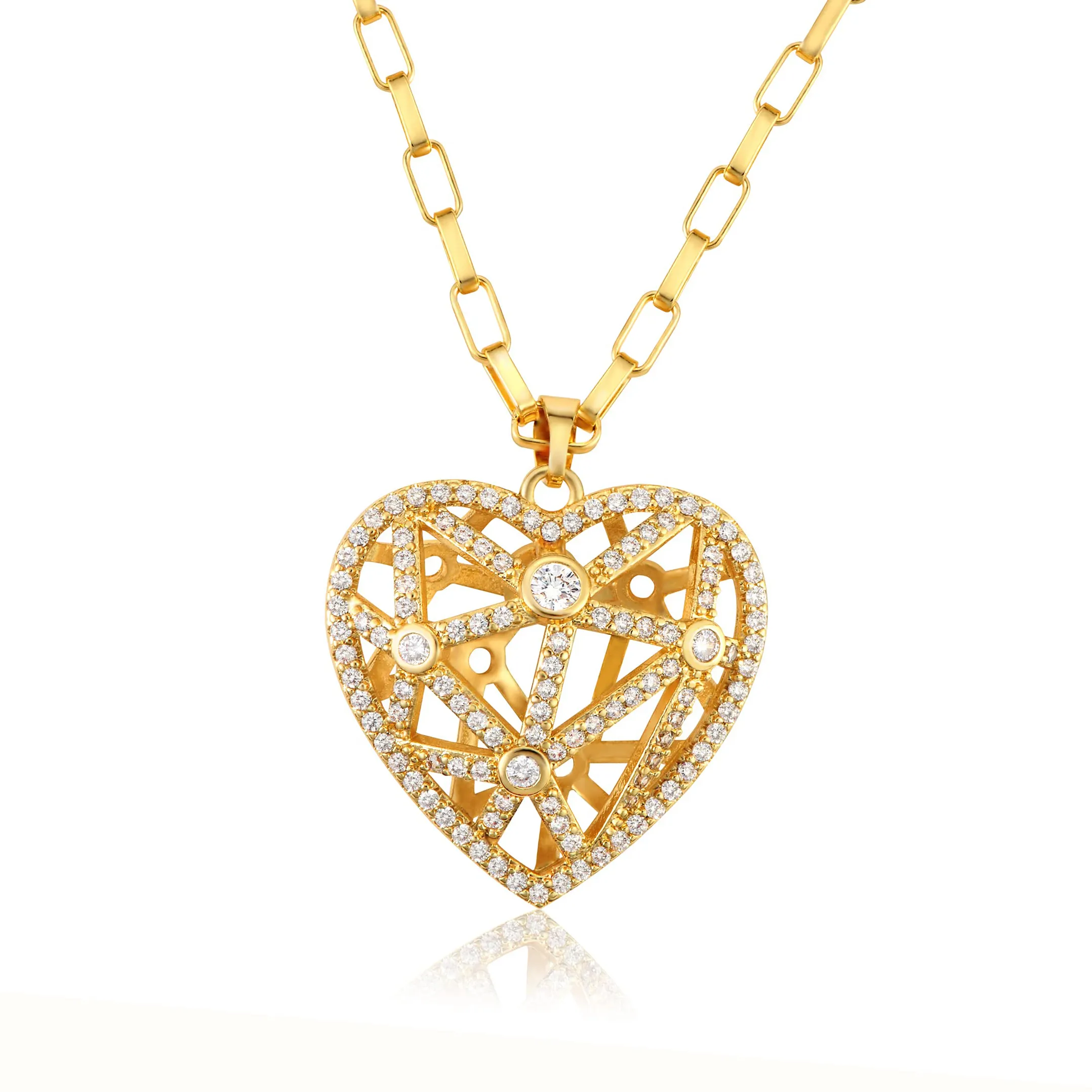 Grande ciondolo a forma di cuore placcato oro 18K in rame con collana di zirconi abbaglianti gioielli di moda per le donne da indossare tutti i giorni