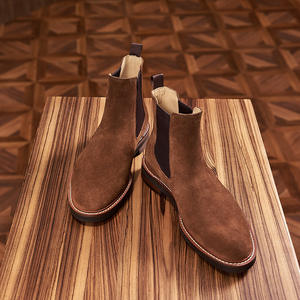 Botas de cuero para hombre, hechas a mano, de gamuza, con caña alta, cosidas, con cordones de goma y un diseño ligero y transpirable. - Product Image 6