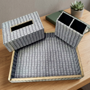 Plateau en similicuir avec boîte à mouchoirs et porte-stylo, ensemble de 3 pièces, blanc texturé - Product Image 2