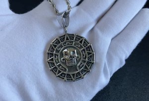 Collar de Calavera Azteca de Oro de los Piratas del Caribe para Hombre, Collar de Moneda Vintage, Collar de Clavícula, Colgante Vikingo al por Mayor - Product Image 5