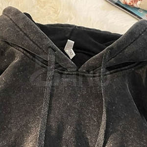 Sudaderas con capucha desgastadas para hombre de calidad premium Nuevo diseño 100% algodón Logotipo personalizable para la temporada de otoño - Product Image 5