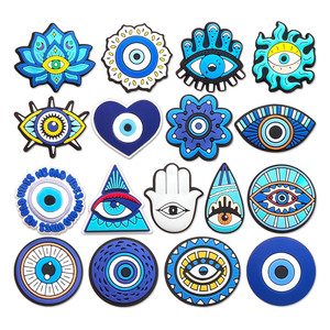 Breloques pour sabots Evil's Eye, boucles décoratives, accessoires de chaussures en PVC personnalisés, design œil turc pour adultes et hommes - Product Image 1
