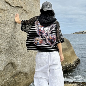 6736/Ultimo Design Moda T-Shirt con Cappuccio Stampa Mickey Minnie e Pantaloni Effetto Usurato Streetwear Casual Quotidiano - Product Image 5