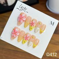 Manucure d'amande florale sculptée en trois dimensions de longueur moyenne européenne et américaine, ongles portables amovibles faits à la main.