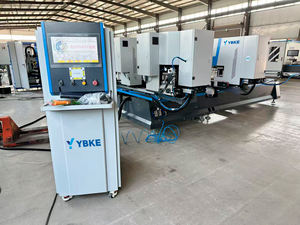 Machine automatique CNC horizontale <span class=keywords><strong>pour</strong></span> le nettoyage et le soudage des coins des cadres PVC/UPVC, ligne de production de fenêtres et de portes - Product Image 4