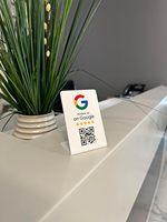 Soporte para Código QR TOPTAG con NFC para Reseñas de Google Business - Exhibidor Moderno para Redes Sociales para Salones de Belleza