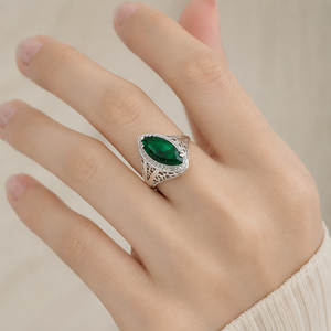 Anello ovale inciso in stile retrò color smeraldo, design classico, accessori alla moda per l'uso quotidiano - Product Image 2