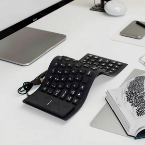 Clavier filaire <span class=keywords><strong>flexible</strong></span> à interrupteurs à ciseaux OEM ODM, 85 touches, compatible avec les systèmes MacOS, pour ordinateur portable, vente en gros - Product Image 1