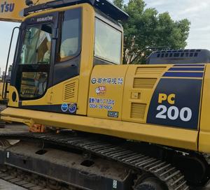 Excavatrice Komatsu PC200-8 d'occasion, équipement de construction d'occasion avec composants principaux : moteur, pompe, PLC, boîte de vitesses - Product Image 3