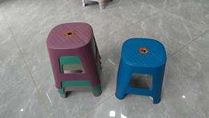 공간 절약을 위한 쌓을 수 있는 모던 스툴 - Product Image 2