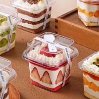 Vente en gros de gobelets à dessert carrés transparents en plastique jetables pour mousse au chocolat, boîte carrée transparente en plastique