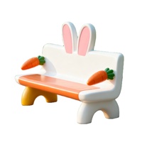 Banc personnalisé en fibre de verre sur le thème du lapin et de la carotte, canapé d'extérieur et siège à dossier de style dessin animé pour enfants pour centre commercial