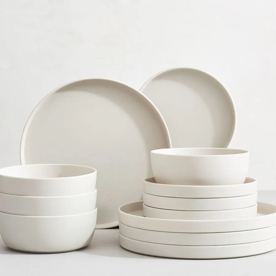 Rustic White Ceramic Porcelain Round Shape Gold Rim Restaurant Family Dessert Teller Dinner Plates Dish Set