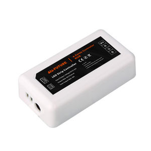 Controlador de Grupo LED de 4 Zonas para Tiras de Luz LED RGBW, Interruptor Manual, Control Remoto RF de 2.4GHz, Controlador RGB de 244W - Product Image 4