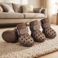 Nouvelles chaussettes pour chien, chaussettes pour la cheville du chien, anti-rayures, antidérapantes, tissu doux, chaudes, solides, coupe-ongles, chaussures pour animaux de compagnie