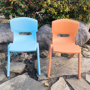Chaise d'enfant en plastique empilable, 30 cm de hauteur, pour l'école, design moderne, couleurs mélangées - Product Image 3