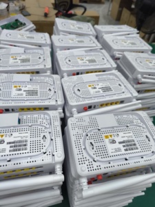 Second-hand Single-frequency optical modems with 1ge+3fe+Tel+USB Ports XPON 2.4G300 Mbps WiFi ONU Router FTTR/FTTX TR069/IP WAN - Product Image 5