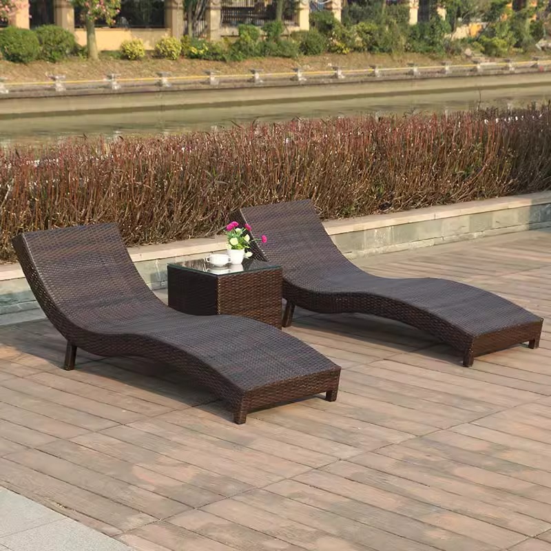 2 lits sans coussin + table basse